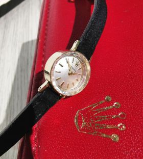 C.1966 vintage Rolex 15mm lady's manual winding watch in 14KYG
